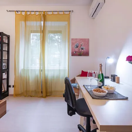 Strambio, 8 - Smart In شقة